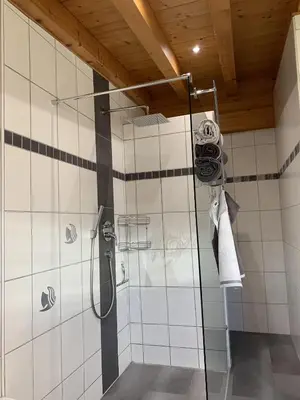 Ein Badezimmer in der Unterkunft Ferienwohnungen Pletzenauer