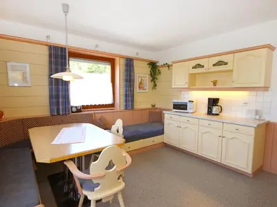 Küche/Küchenzeile in der Unterkunft Holiday Home Zeller by Interhome