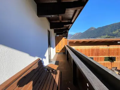 Ein allgemeiner Bergblick oder ein Berglick von der Ferienwohnung aus