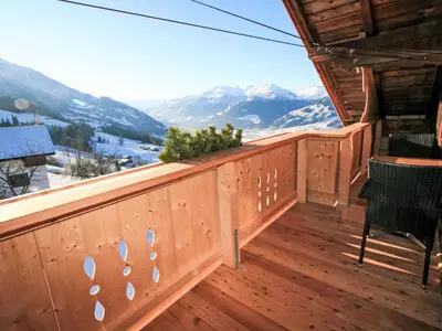 Ein allgemeiner Bergblick oder ein Berglick von der Ferienwohnung aus