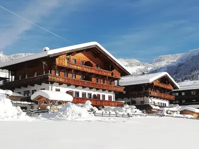 Ein allgemeiner Bergblick oder ein Berglick von der Ferienwohnung aus