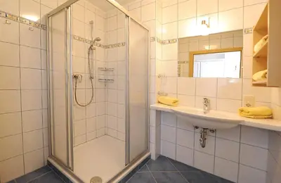 Ein Badezimmer in der Unterkunft Riederhof