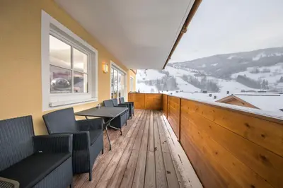 Ein allgemeiner Bergblick oder ein Berglick von der Ferienwohnung aus