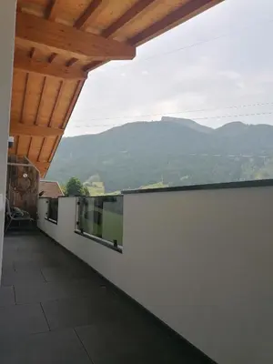 Ein allgemeiner Bergblick oder ein Berglick von der Ferienwohnung aus