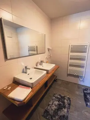 Ein Badezimmer in der Unterkunft Gasthof Franziskibad