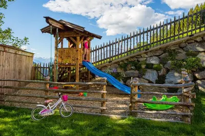 Ein Kinderspielbereich in der Unterkunft Ferienwohnung Natural B