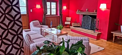 Ein Sitzbereich in der Unterkunft Villa Alpenblick