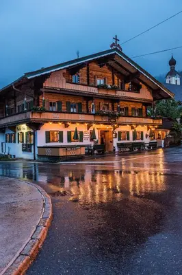 Das Gebäude in dem sich die Pension befindet