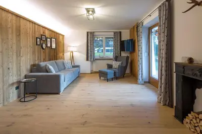 Ein Sitzbereich in der Unterkunft Buchberg Apartments, Ferienwohnung