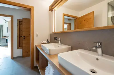 Ein Badezimmer in der Unterkunft Buchberg Apartments, Ferienwohnung
