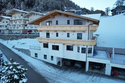 Das Gebäude in dem sich die Ferienwohnung befindet