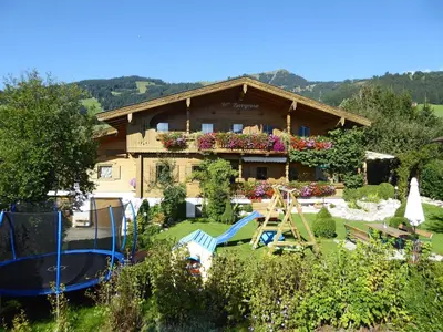 Ein allgemeiner Bergblick oder ein Berglick von der Ferienwohnung aus