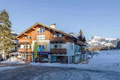 Ein allgemeiner Bergblick oder ein Berglick von der Ferienwohnung aus