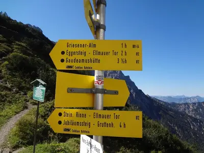 Ein allgemeiner Bergblick oder ein Berglick von der Ferienwohnung aus