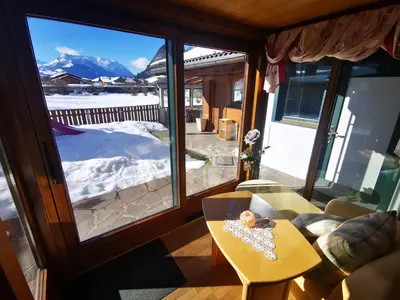 Ein allgemeiner Bergblick oder ein Berglick von der Ferienwohnung aus