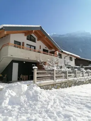 Ein allgemeiner Bergblick oder ein Berglick von der Ferienwohnung aus
