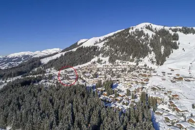 Ein allgemeiner Bergblick oder ein Berglick von der Ferienwohnung aus