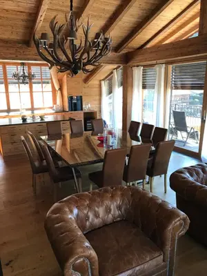 Ein Sitzbereich in der Unterkunft Das Kitz - deLuxe ChaletApartments