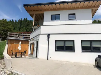 Das Gebäude in dem sich die Ferienwohnung befindet