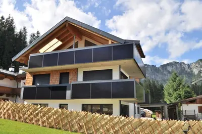 Ein allgemeiner Bergblick oder ein Berglick von der Ferienwohnung aus