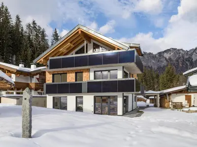 Ein allgemeiner Bergblick oder ein Berglick von der Ferienwohnung aus