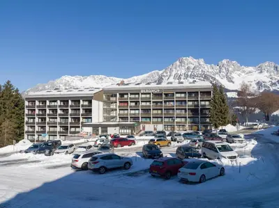 Ein allgemeiner Bergblick oder ein Berglick von der Ferienwohnung aus
