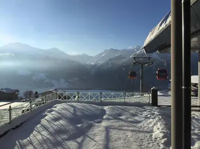 Ein allgemeiner Bergblick oder ein Berglick von der Ferienwohnung aus