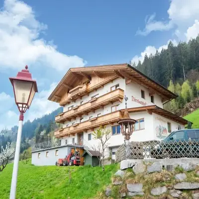 Apartment Kaltenbach near Ski Paradise