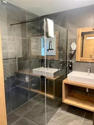 Ein Badezimmer in der Unterkunft BERGZEIT Appartements