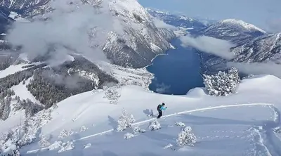Architectural Lake View Chalet, Mountain Urban Achensee im Winter