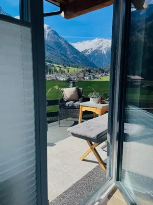 Ein allgemeiner Bergblick oder ein Berglick von der Ferienwohnung aus