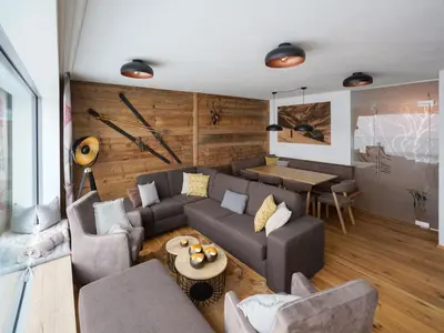 Ein Sitzbereich in der Unterkunft Kitzb heler Alpenlodge Top A6 with private panoramic sauna