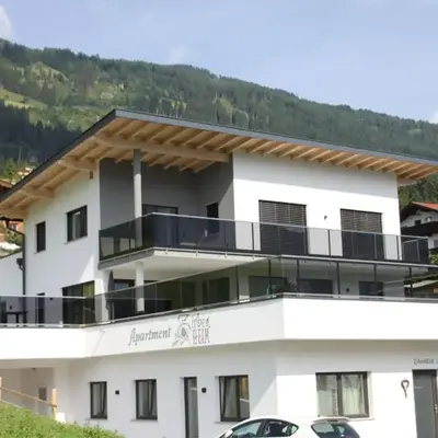Top holiday flat in Fügen near the ski area