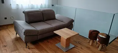 Ein Sitzbereich in der Unterkunft Hohe Tauern Lofts Panoramabahn by Alpina-Holiday