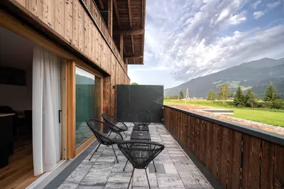 Ein allgemeiner Bergblick oder ein Berglick von der Ferienwohnung aus
