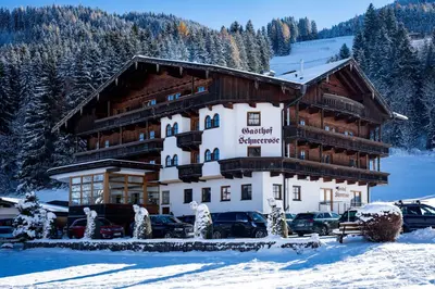 Ein allgemeiner Bergblick oder ein Berglick von der Pension aus