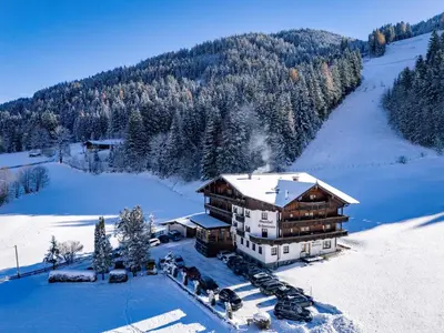 Pension Schneerose im Winter