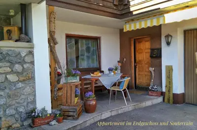 Ein Patio oder anderer Außenbereich in der Unterkunft Haus Flora am Kaiser