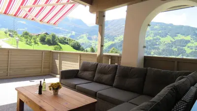 Ein allgemeiner Bergblick oder ein Berglick von der Ferienwohnung aus
