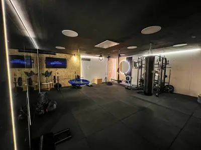 Das Fitnesscenter und/oder die Fitnesseinrichtungen in der Unterkunft Mid Mountain Apartment Tirol