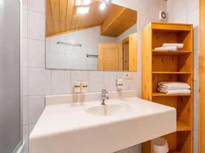 Ein Badezimmer in der Unterkunft Beautiful apartment in Mittersill with balcony