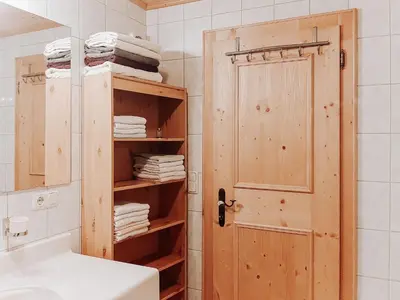 Ein Badezimmer in der Unterkunft Chalet in Mittersill near Ski Slopes