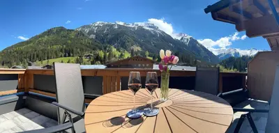 Ein allgemeiner Bergblick oder ein Berglick von der Ferienwohnung aus
