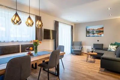 Ein Sitzbereich in der Unterkunft Apartment Waldherz