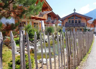 Ein allgemeiner Bergblick oder ein Berglick von der Ferienwohnung aus