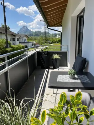 Ein allgemeiner Bergblick oder ein Berglick von der Ferienwohnung aus