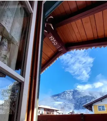 Ein allgemeiner Bergblick oder ein Berglick von der Ferienwohnung aus