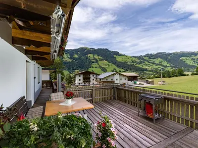 Ein allgemeiner Bergblick oder ein Berglick von der Ferienwohnung aus