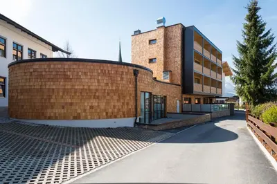 Das Gebäude in dem sich das Aparthotel befindet
