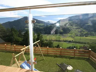 Ein allgemeiner Bergblick oder ein Berglick von der Ferienwohnung aus